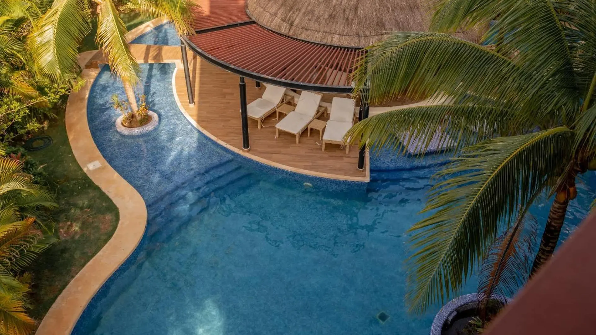 Tropical Haven - Luxury Apartment With Private Rooftop Pool And Amazing Pool View Tulum