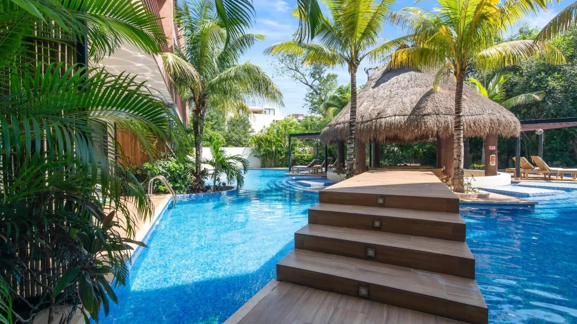Tropical Haven - Luxury Apartment With Private Rooftop Pool And Amazing Pool View Tulum